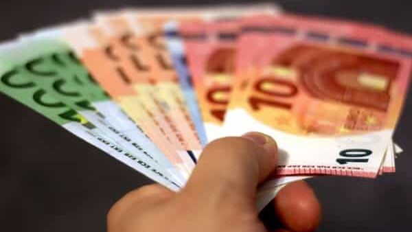 Jeunes diplômés : comment négocier ton premier salaire ?