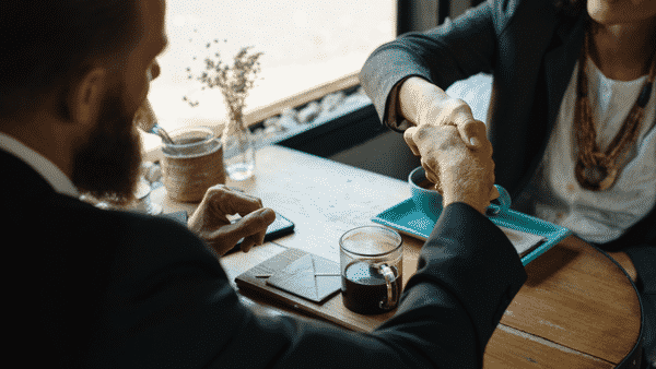 Post entretiens : comment relancer un recruteur ?